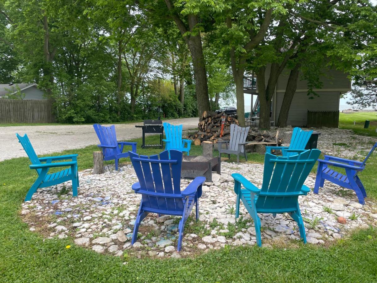 Lake Point Motel Марбълхед Екстериор снимка
